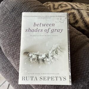 Between Shades of Gray by Ruta Sepetys
